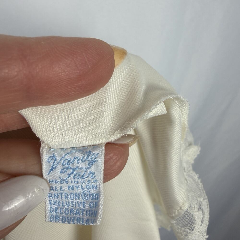 Vintage VANITY FAIR Full Slip Ivory Size 36 Lace Trim Indie Sleaze Dress Midi - Picture 3 of 10